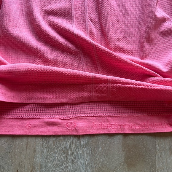 Lululemon swiftly tech tank top - Picture 2 of 3